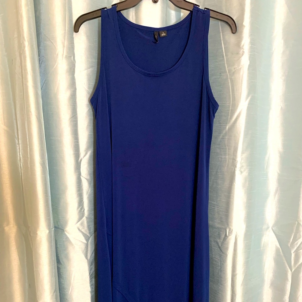 Comfortable Women’s blue dress, size small.